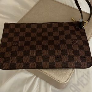 Louis Vuitton Daminer pouch /wristlet